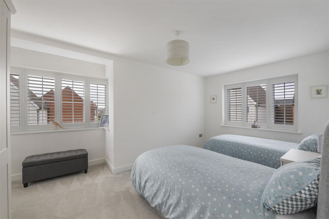 Royal Crescent, Kings Hill, West Malling
