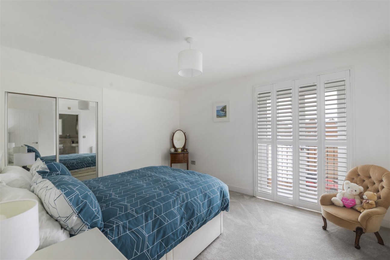 Royal Crescent, Kings Hill, West Malling