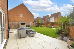 Royal Crescent, Kings Hill, West Malling