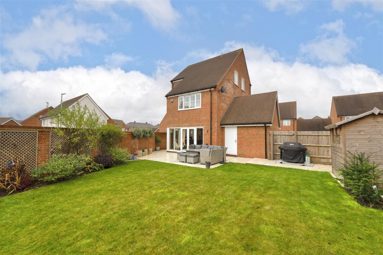 Royal Crescent, Kings Hill, West Malling
