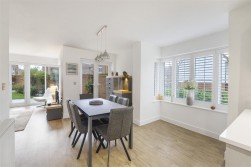 Royal Crescent, Kings Hill, West Malling