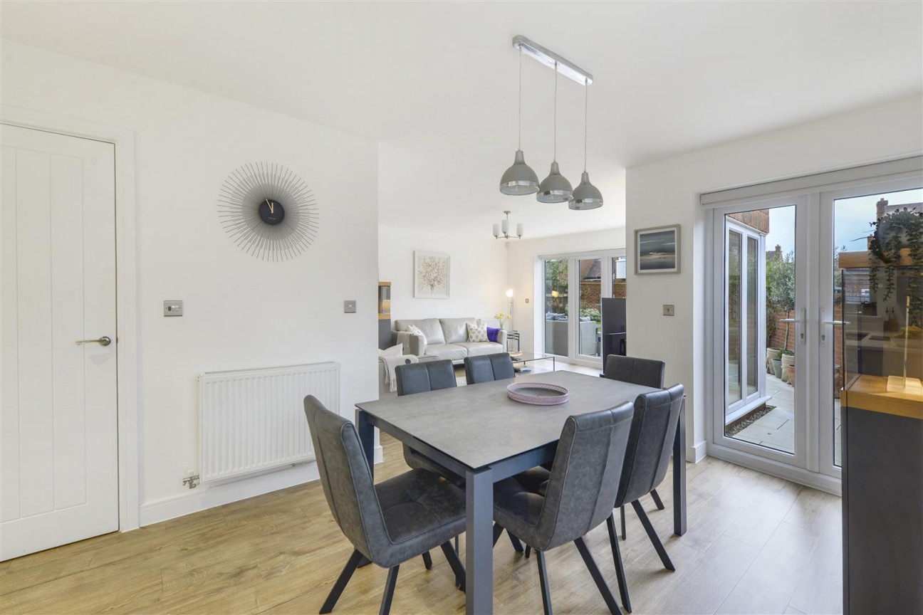 Royal Crescent, Kings Hill, West Malling