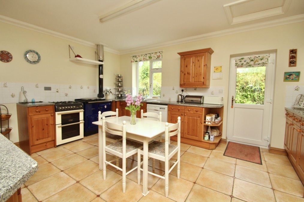 Dousland, Yelverton