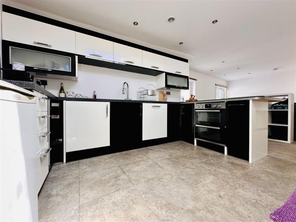 Bath Street, Cheddar