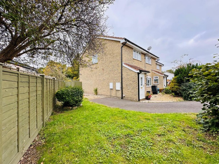 Fiveways Close, Cheddar