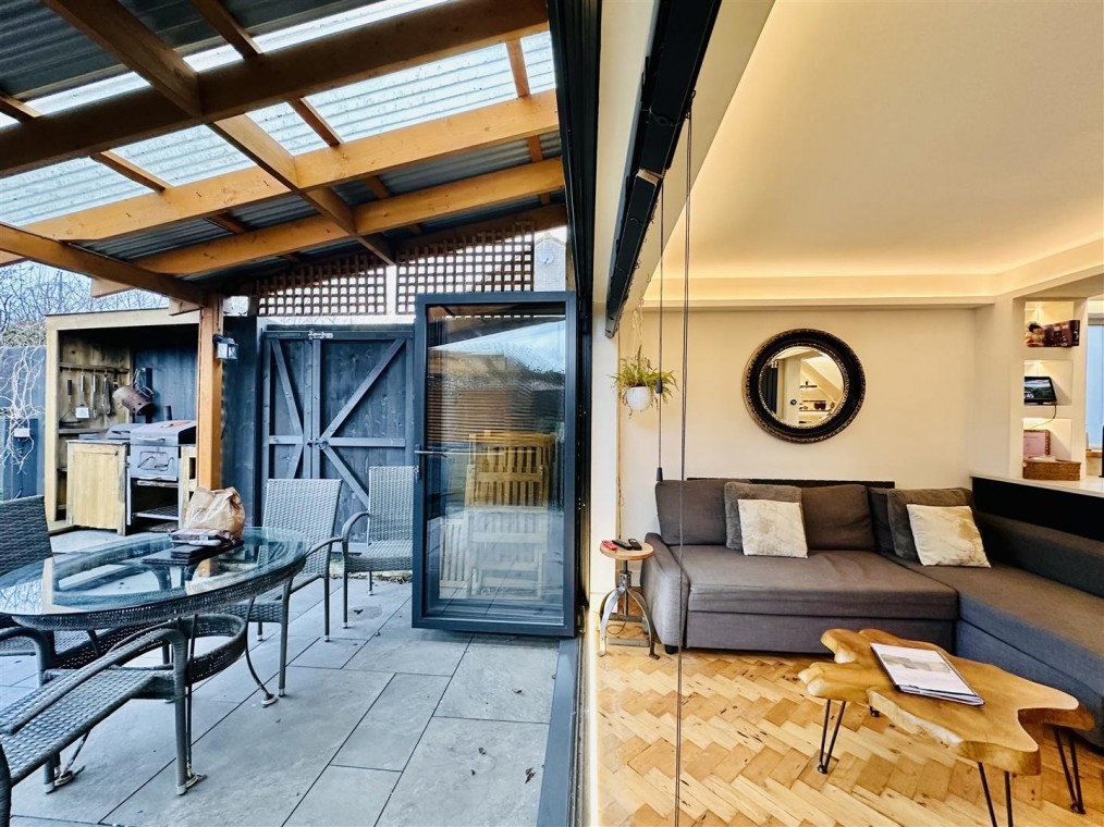 Cheddar Fields, Cheddar