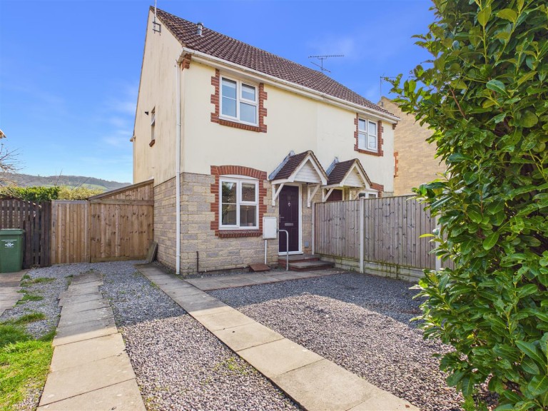 Felsberg Way, Cheddar