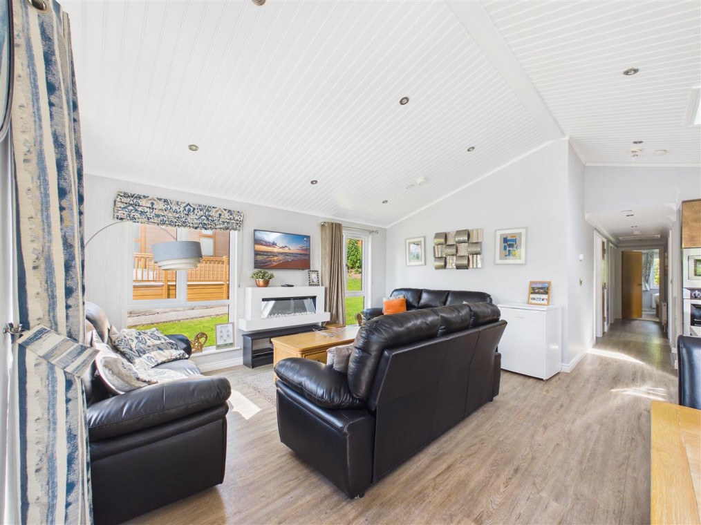 Cheddar Woods, Cheddar