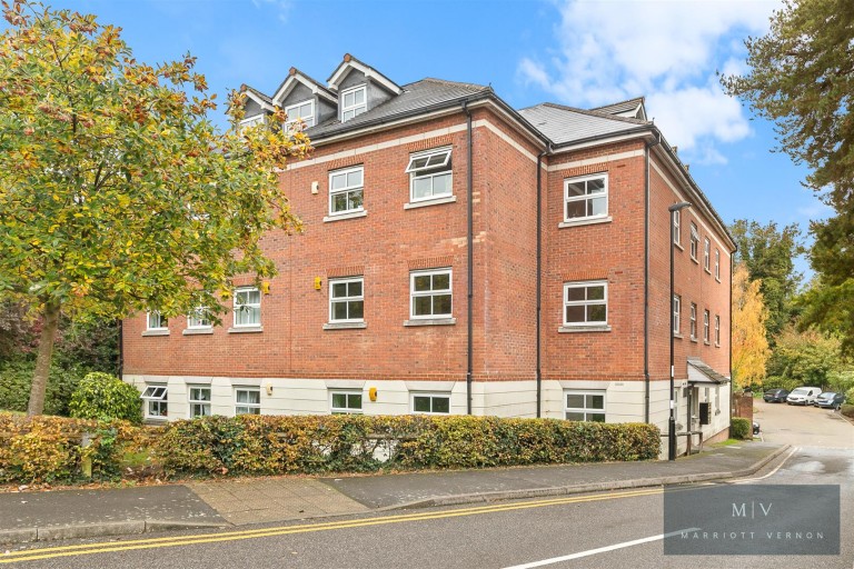 Sycamore Close, South Croydon