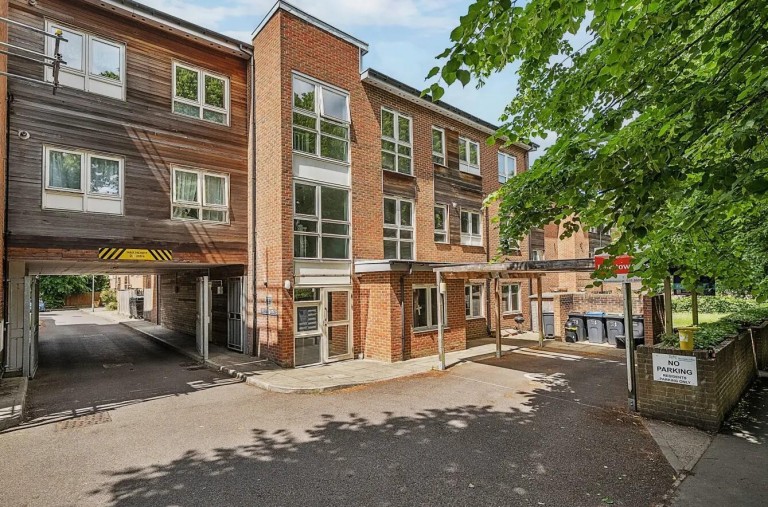 Burway Close, South Croydon