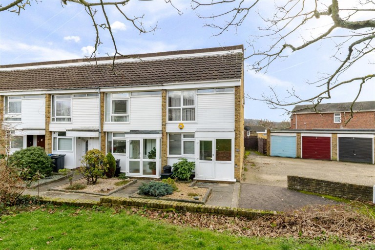 Alpine Close, Croydon