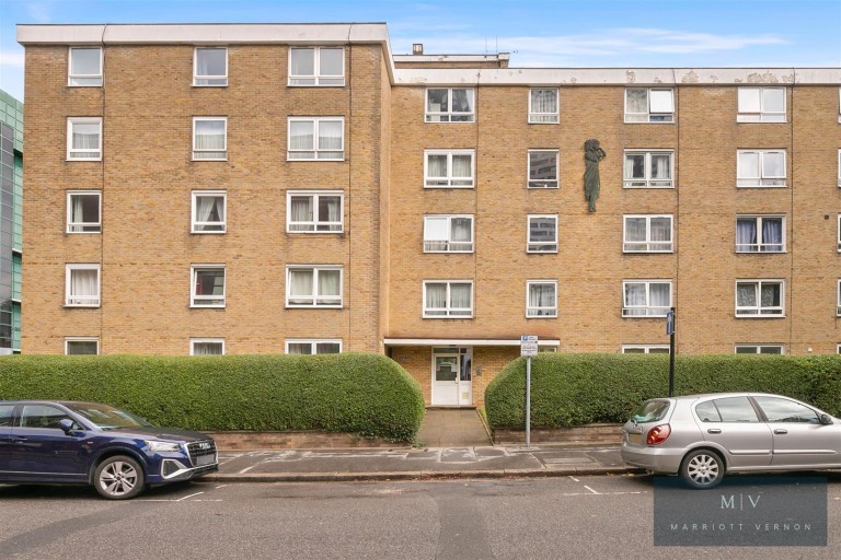 Altyre Road, Croydon