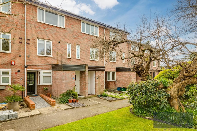 Engadine Close, Croydon