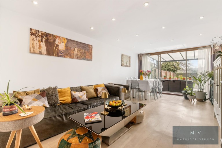 Alpine Close, Croydon