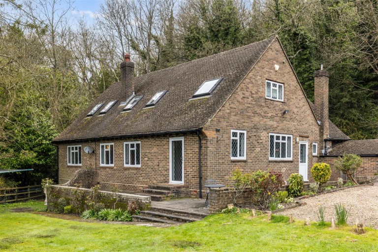 Hextalls Lane, Bletchingley, Redhill