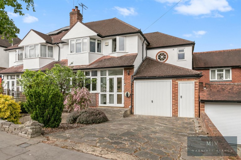 Crest Road, South Croydon