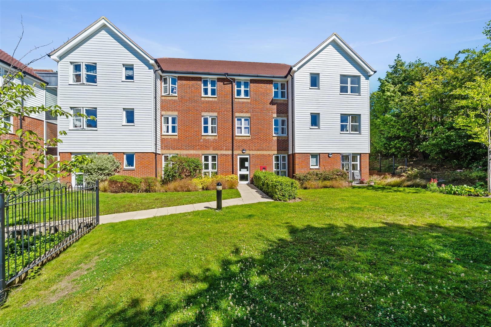 Ridgeway Court, Mutton Hall Hill, Heathfield