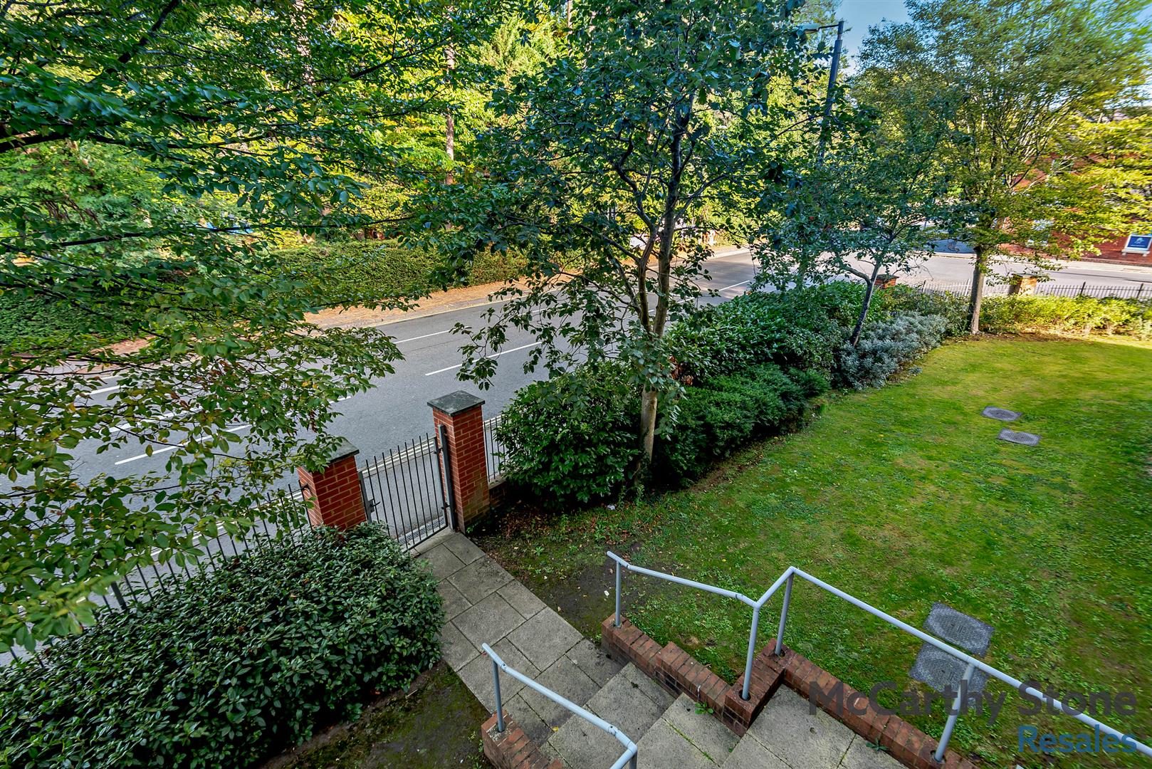 Kings Place, Fleet Road, Fleet