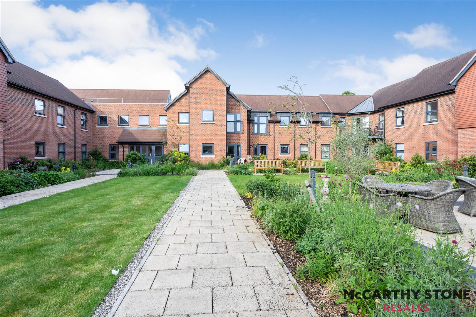 Elizabeth House, St. Giles Mews, Stony Stratford, Milton Keynes, MK11 1HT