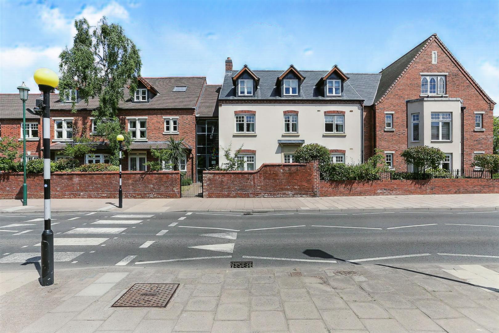 Arden Grange, 1649 High Street, Knowle, Solihull, B93 0LL