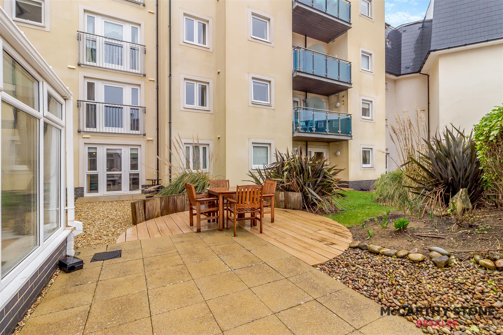 Middleton Court, Picton Avenue, Porthcawl CF36 3BF