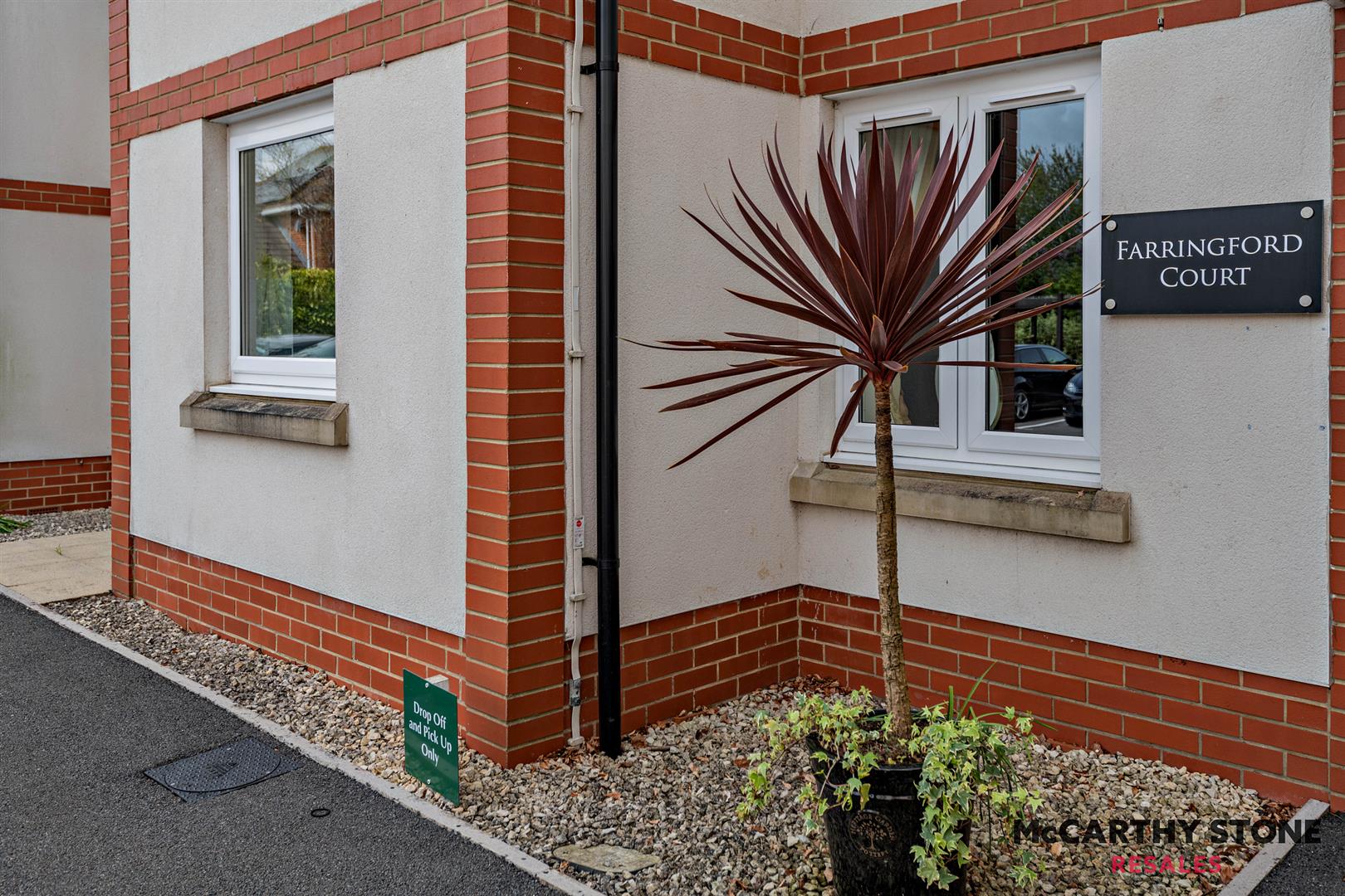 Farringford Court, Avenue Road, Lymington, Hampshire, SO41 9PA