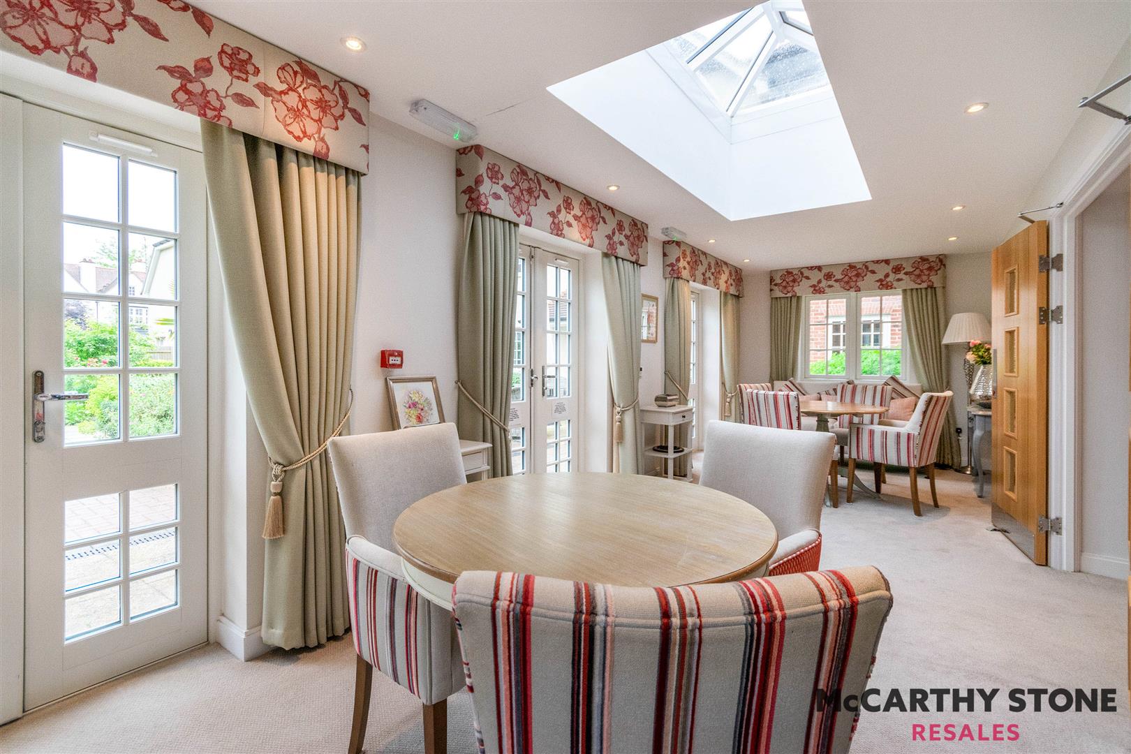 Le Jardin, Station Road, Letchworth Garden City, SG6 3BA