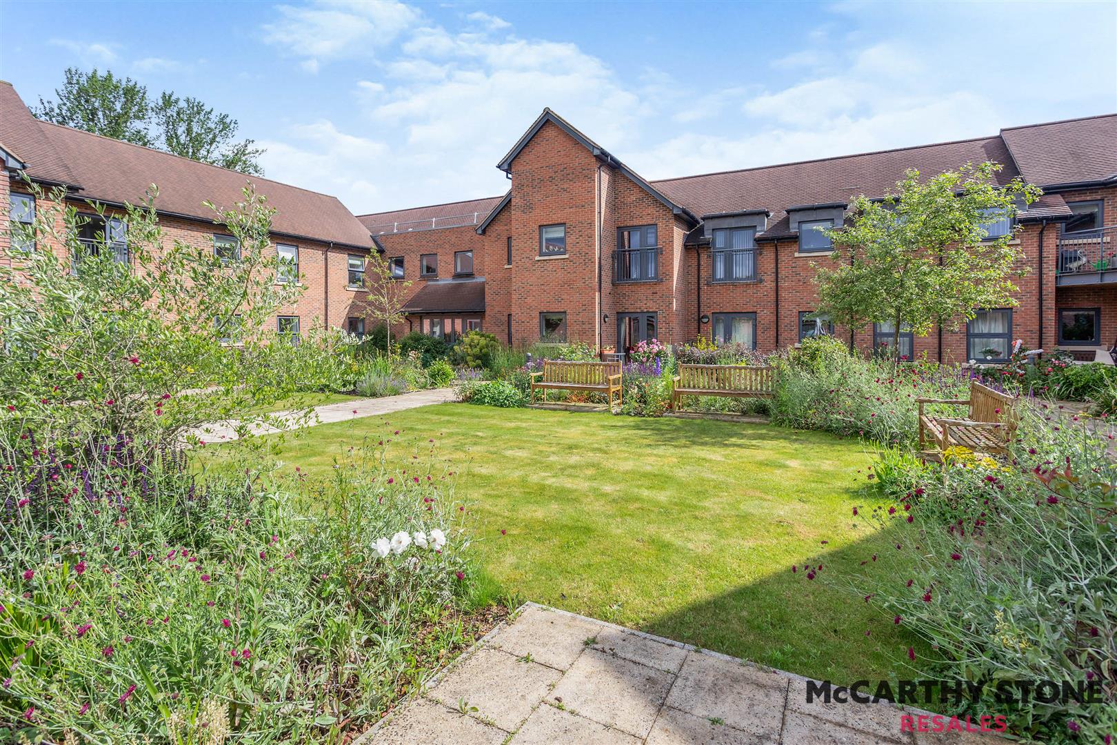 Elizabeth House, St. Giles Mews, Stony Stratford, Milton Keynes, MK11 1HT