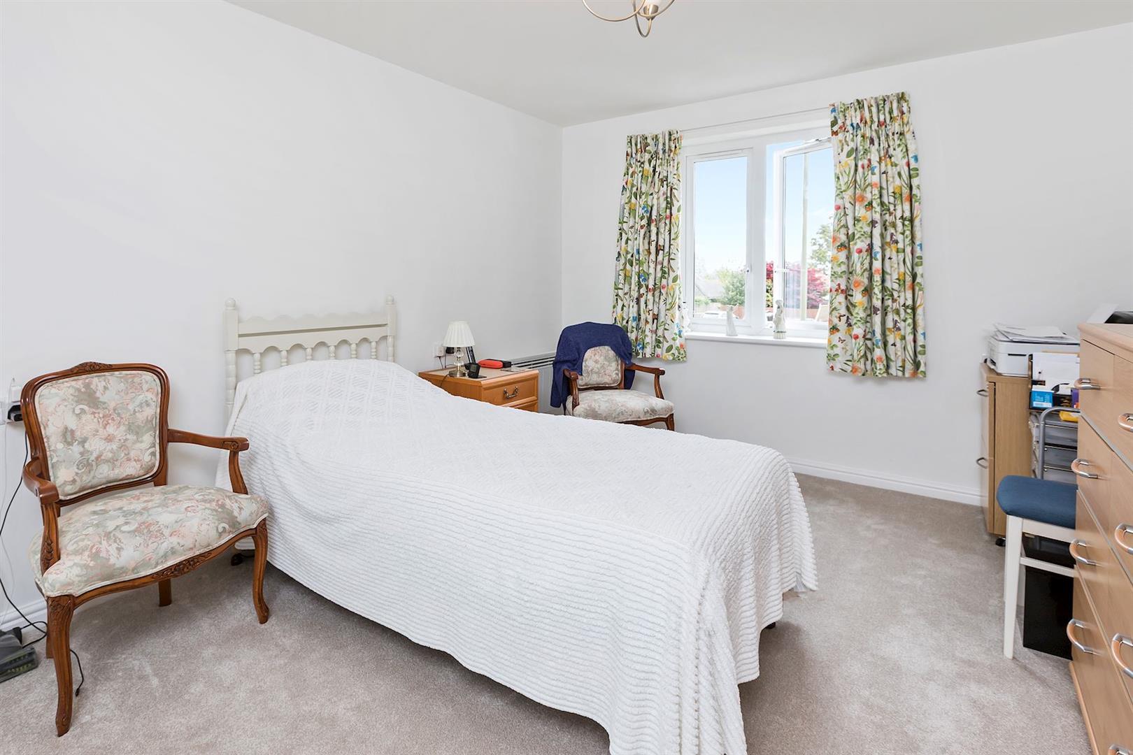 Farringford Court, Avenue Road, Lymington, Hampshire, SO41 9PA