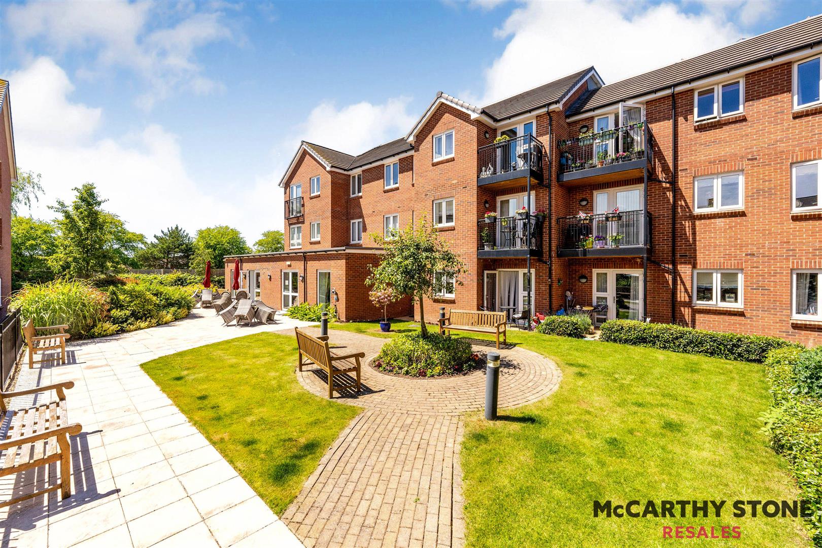 Miller Place, High View, Bedford, MK41 8EZ