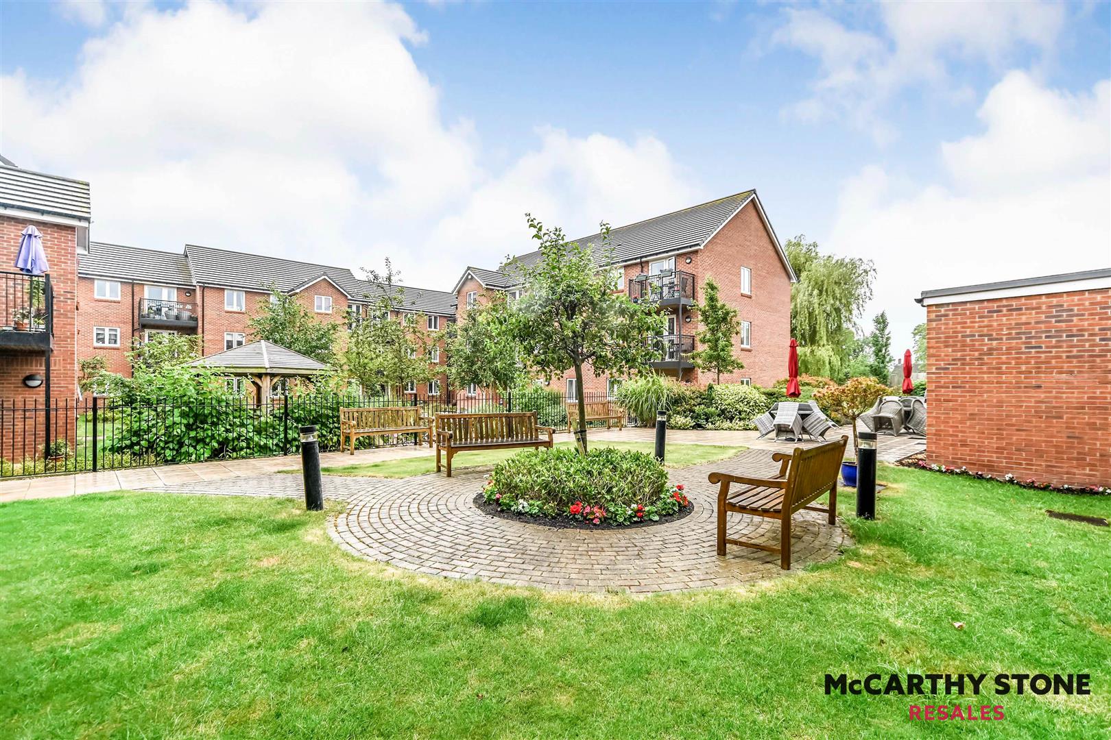 Miller Place, High View, Bedford, MK41 8EZ