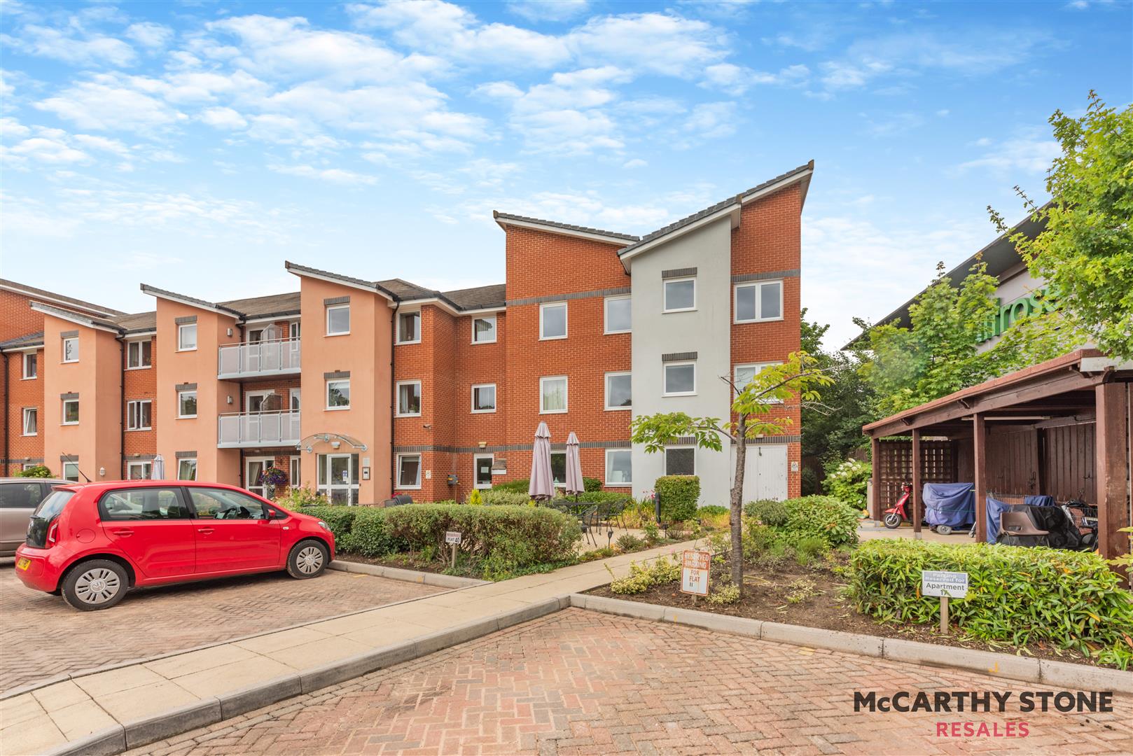 Benedict Court, Western Avenue, Newbury, Berkshire, RG14 1AR