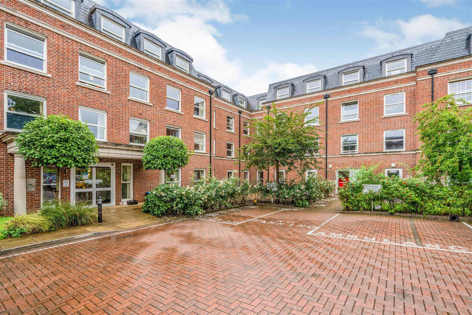 Peel Court, College Way, Welwyn Garden City, Hertfordshire, AL8 6DG