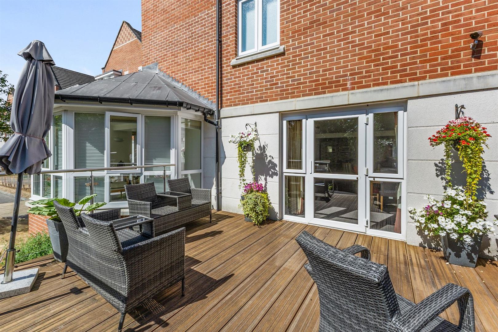 Abbotsmead Place, Caversham, Reading