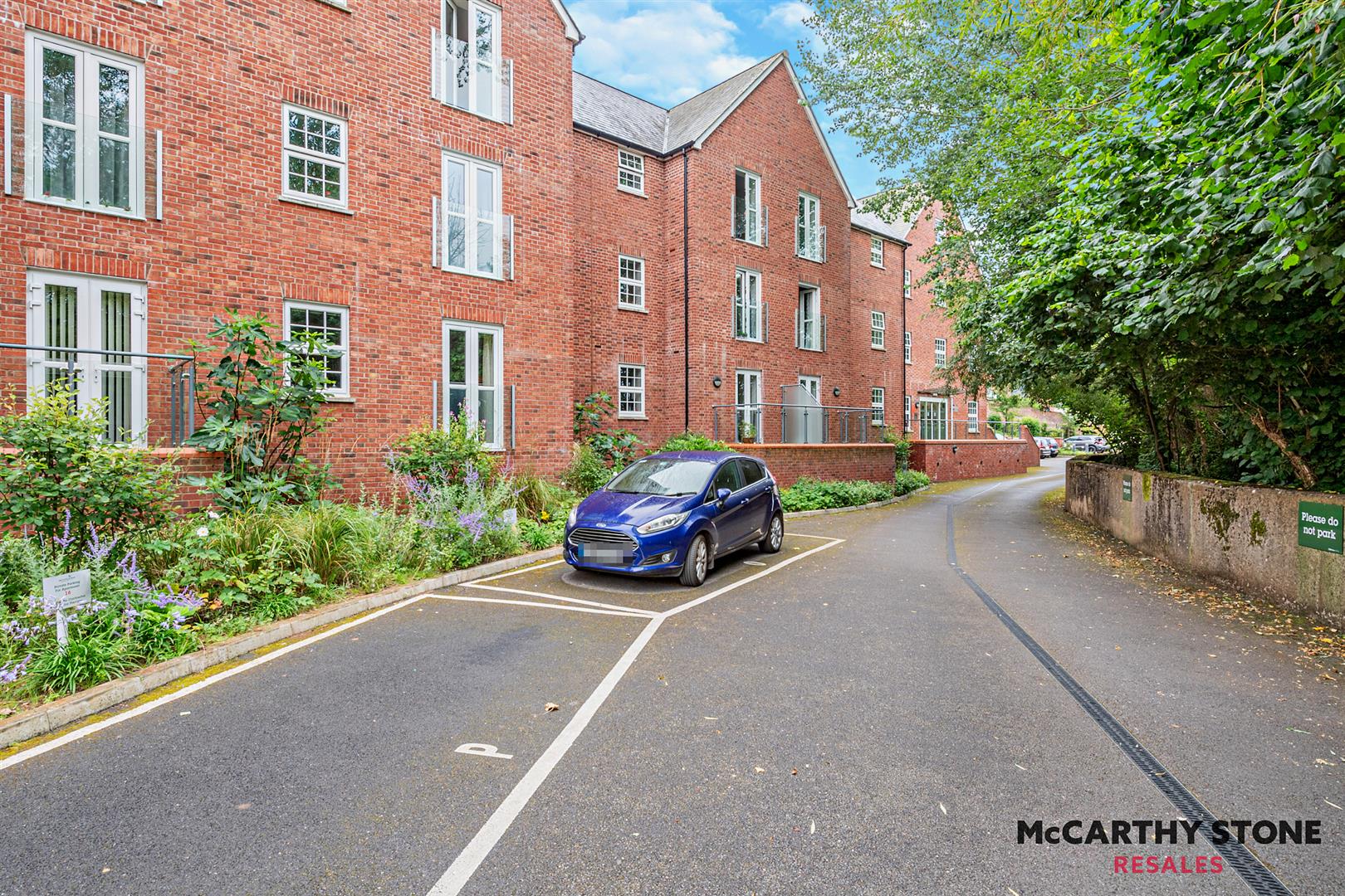 Tumbling Weir Way, Ottery St. Mary