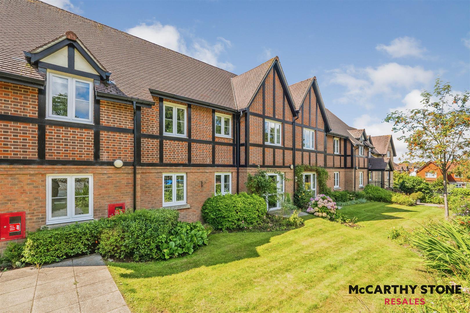 Foxmead Court, Meadowside, Storrington, RH20 4FN