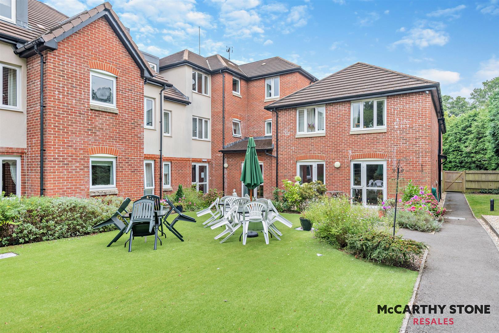 Cherrett Court, Ringwood Road, Ferndown, BH22 9FE