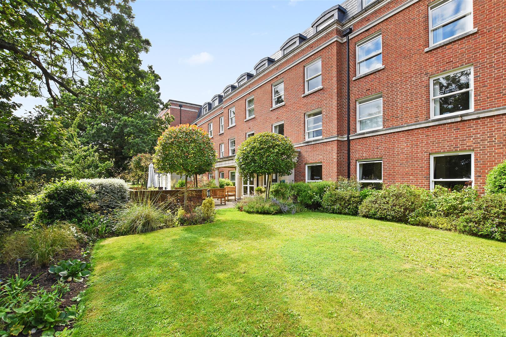 Peel Court, College Way, Welwyn Garden City, Hertfordshire, AL8 6DG