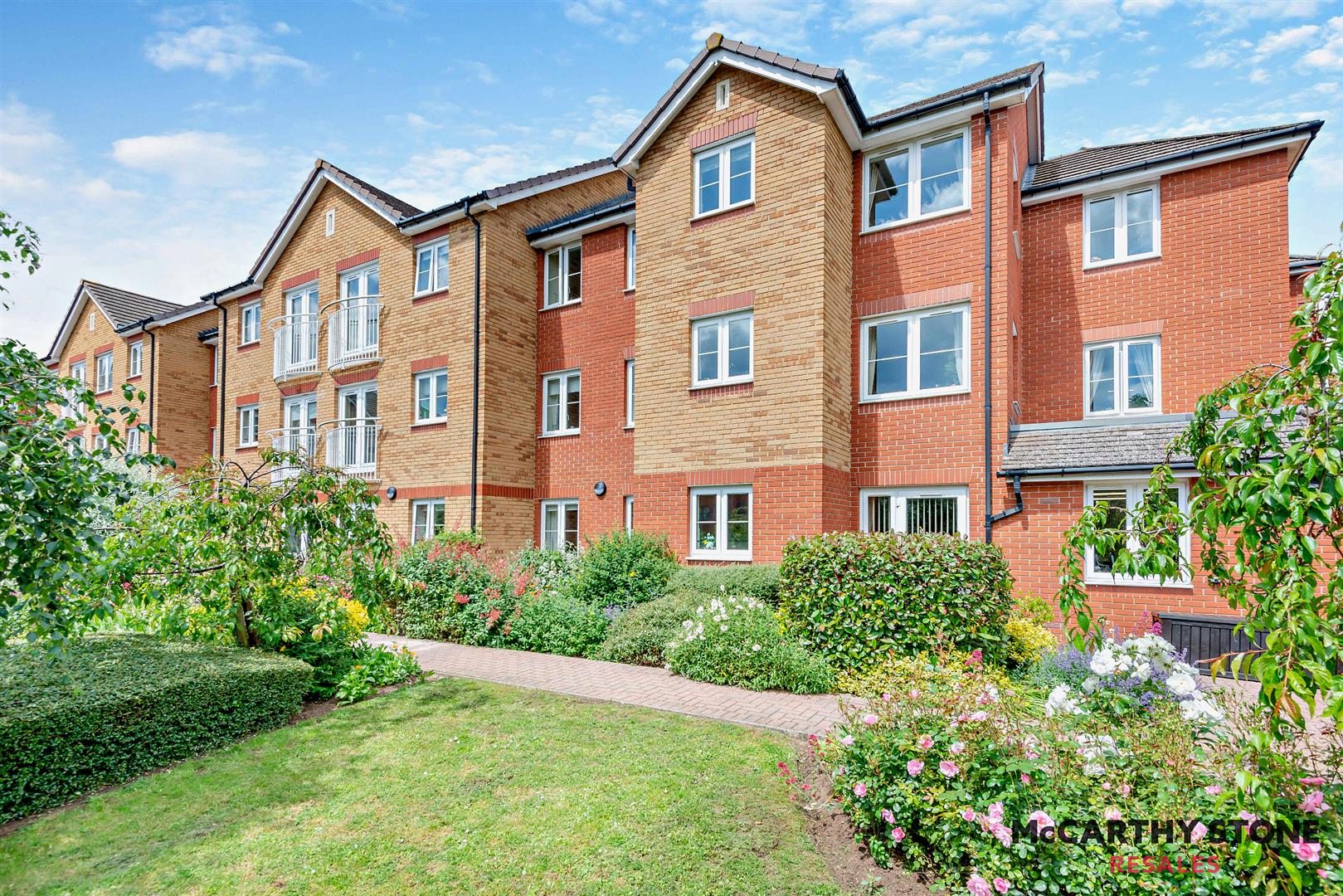 Goodes Court, Baldock Road, Royston, Herts, SG8 5FF