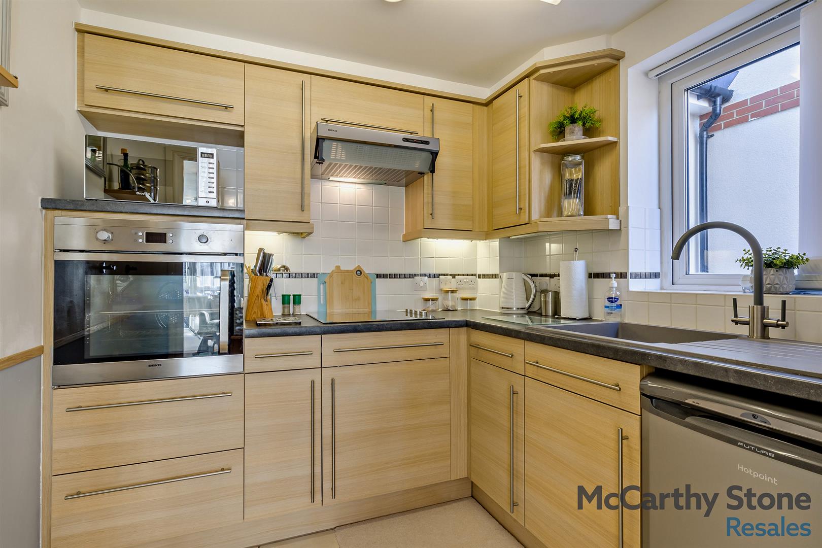 Farringford Court, Avenue Road, Lymington, Hampshire, SO41 9PA