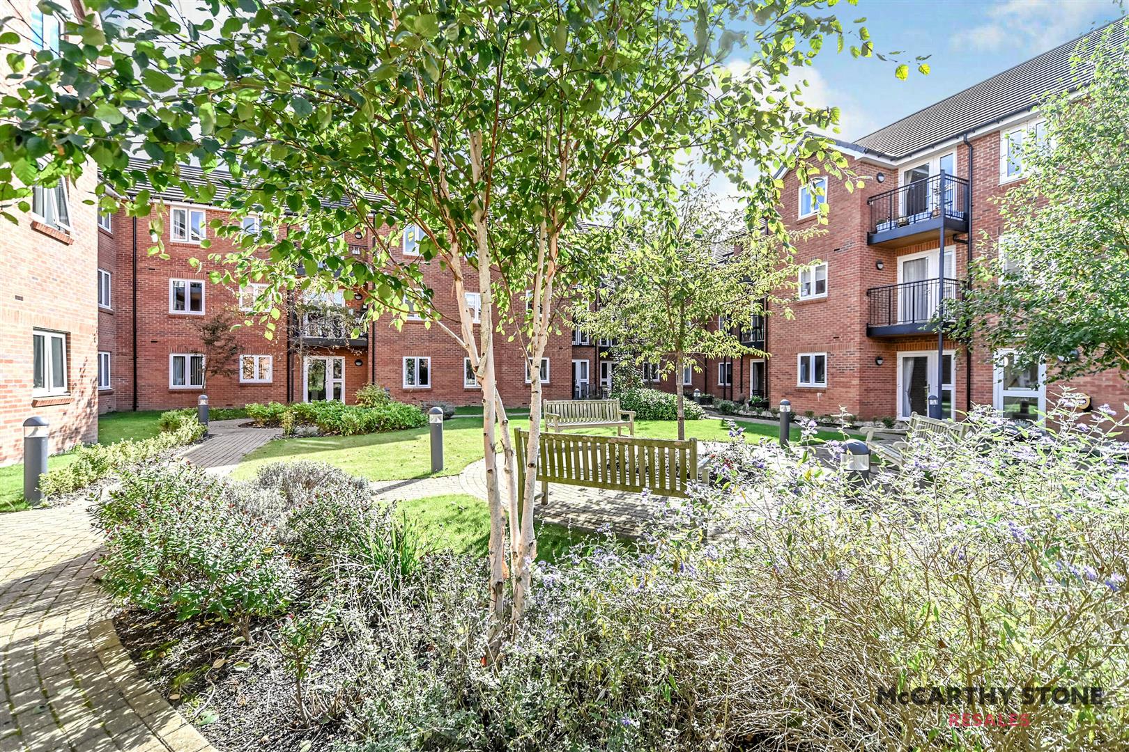 Oakhill Place, High View, Bedford, Bedfordshire, MK41 8FB