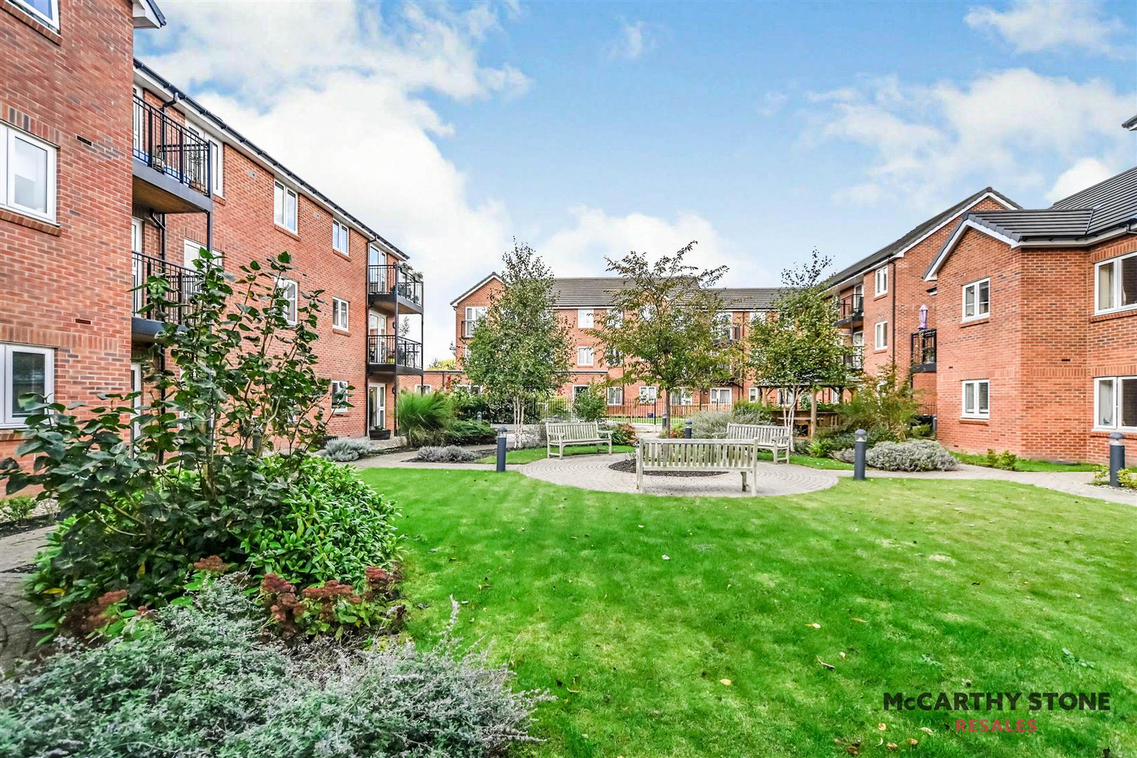 Oakhill Place, High View, Bedford, Bedfordshire, MK41 8FB