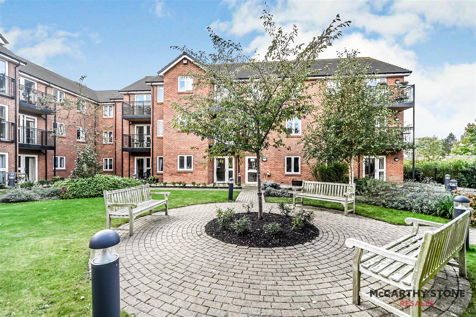 Oakhill Place, High View, Bedford, Bedfordshire, MK41 8FB