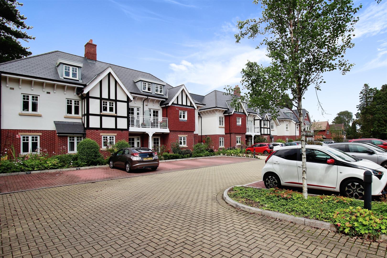 Brueton Place, 218 - 220 Blossomfield Road, Solihull, West Midlands, B91 1PT