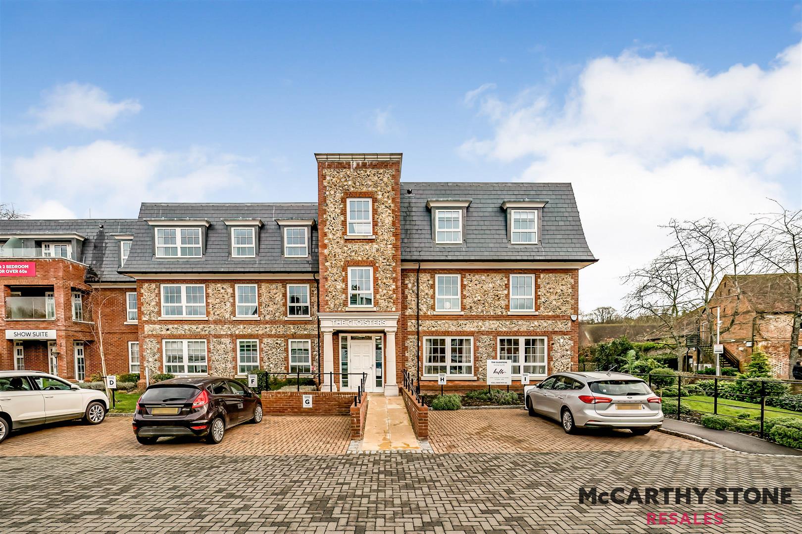 The Cloisters, High Street, Great Missenden, HP16 0AA