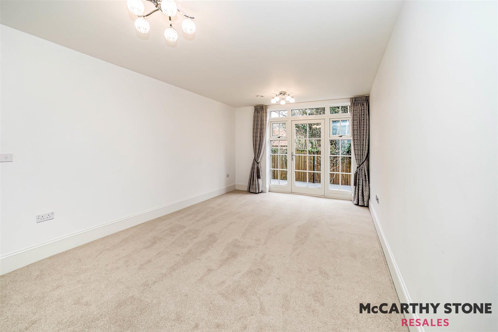 The Cloisters, High Street, Great Missenden, HP16 0AA