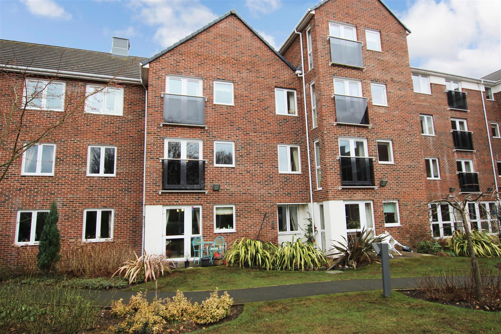 27 Dutton Court, Station Approach, Off Station Road, Cheadle Hulme, SK8 5BF