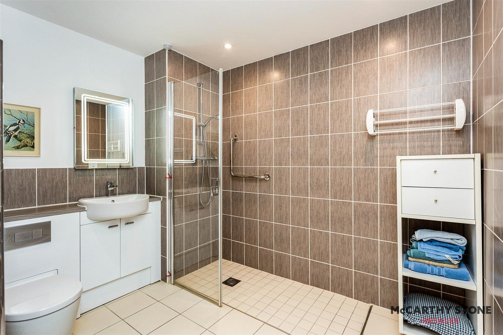 Horsley Place, High Street, Cranbrook, Kent, TN17 3DH