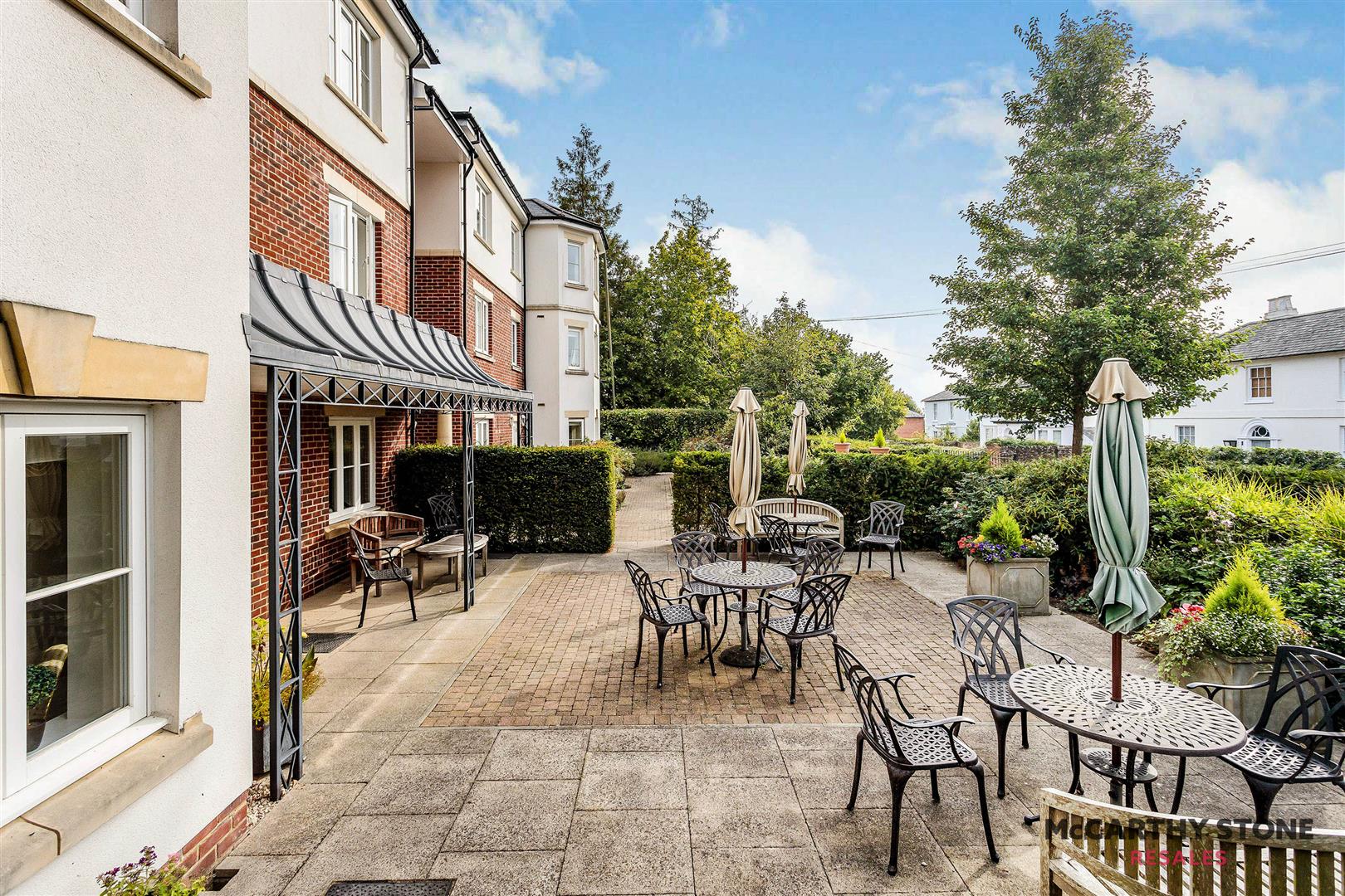 Horsley Place, High Street, Cranbrook, Kent, TN17 3DH