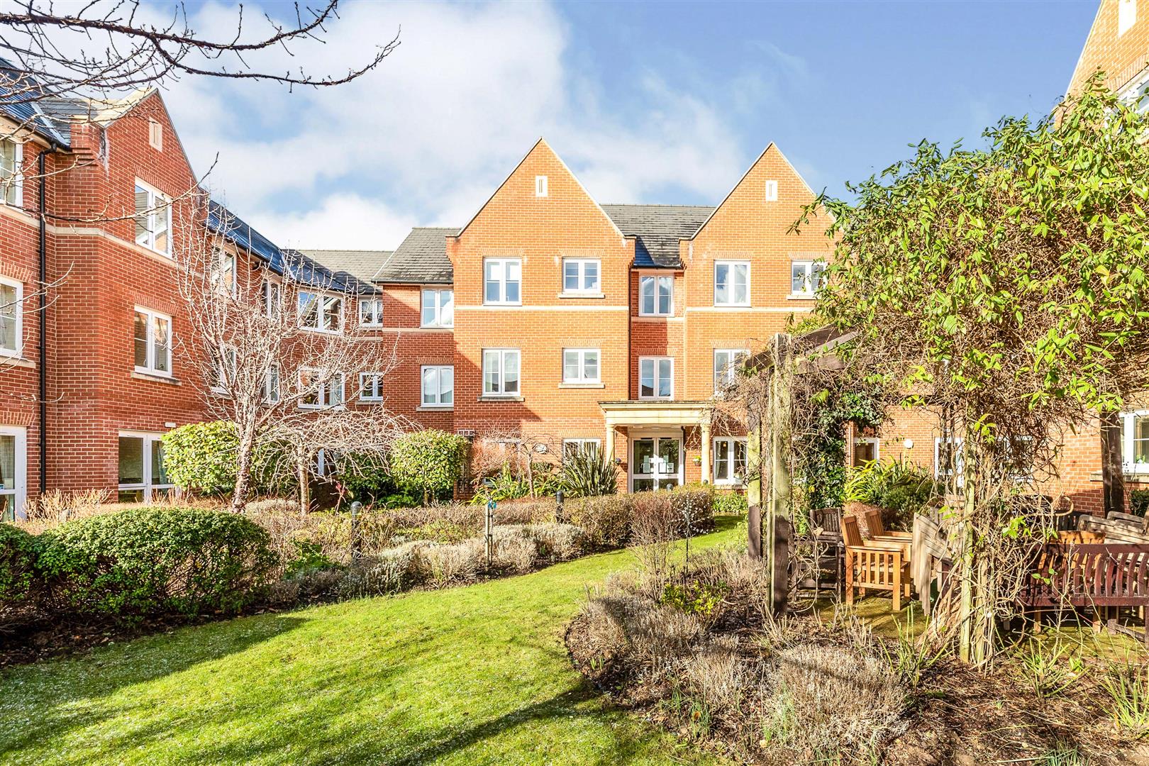 Foxhall Court, School Lane, Banbury